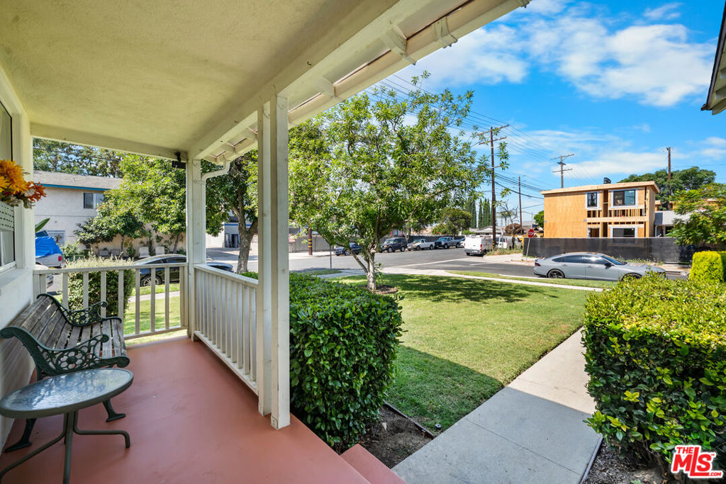 8900 Amigo Avenue