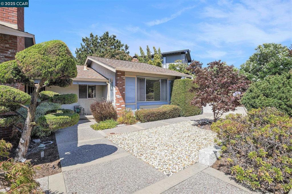 3323 Diablo Cir