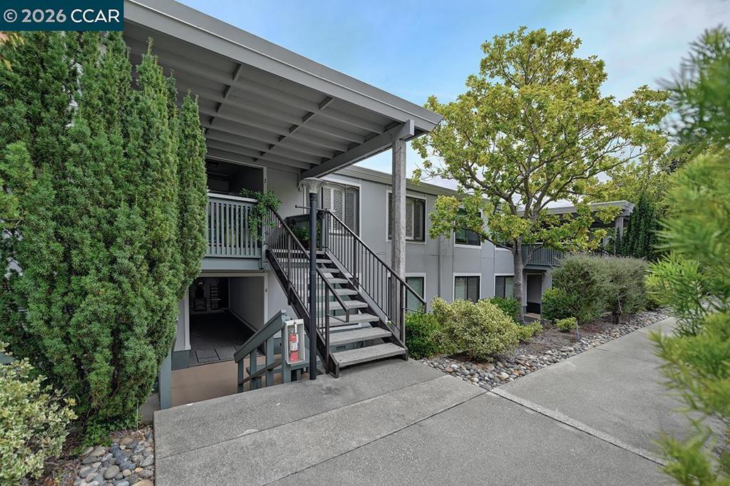 2400 Pine Knoll 3