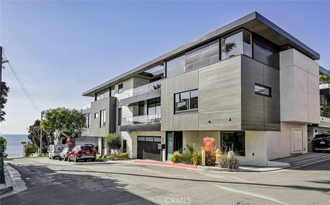 Photo of 405 26th Street, Manhattan Beach, CA 90266 (MLS # SB26041163)