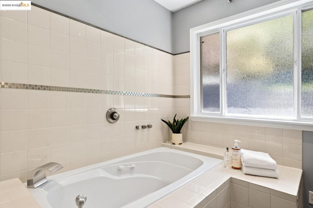 CROCKER HGHLANDS - Residential