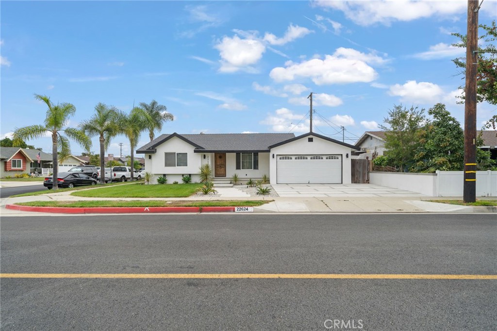 22624 Moneta Avenue