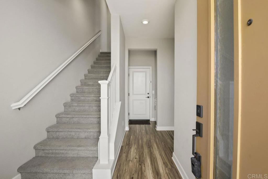 1891 Cosmopolitan Lane 6
