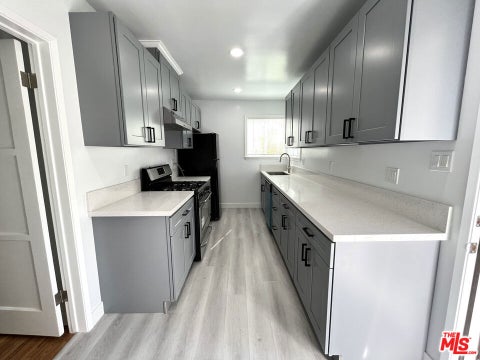 Photo of 11768 Gateway Boulevard, Los Angeles, CA 90064 (MLS # 26990929)