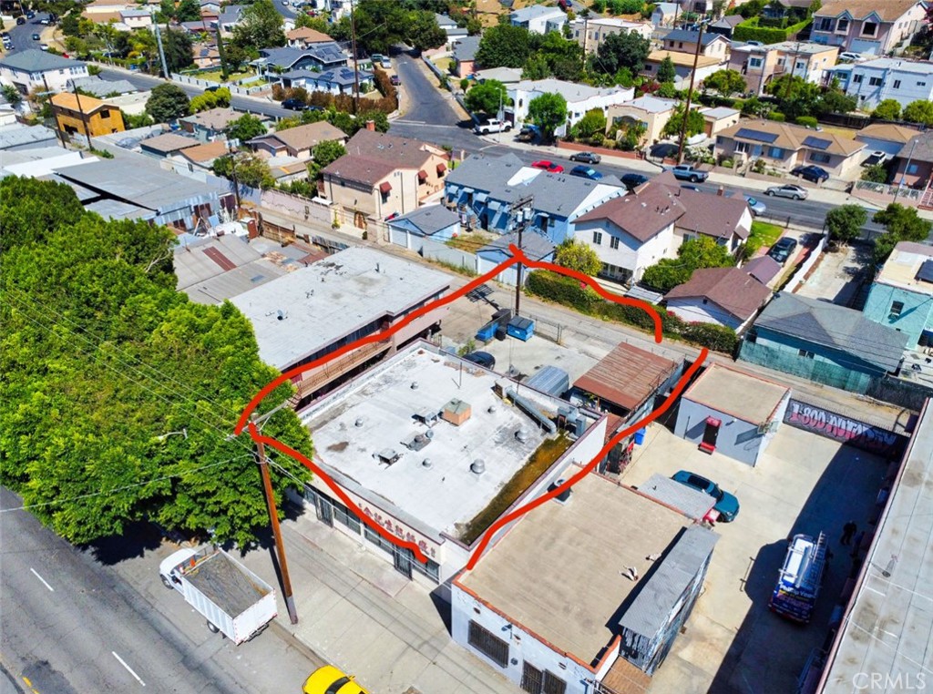Rare opportunity to acquire a well-established noodle manufacturing facility in the heart of Los Angeles. Situated on a high-traffic commercial corridor near the 10 & 710 Freeways, this property offers excellent visibility, accessibility and functional layout for food production or industrial use.
- Lot size: Approx. 4,250 SF
- Building size: approx. 2,250 SF
- Including 4-5 noodle-making machines, 4 large commercial freezers and 2 restrooms
- Zoned for light industrial/food processing use
- Property, Business and equipment included in the sale
- 8-9 Parking space
Owner retiring - great opportunity for investors or food entrepreneurs