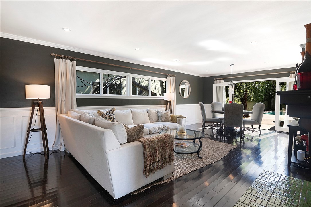 544 N California Street