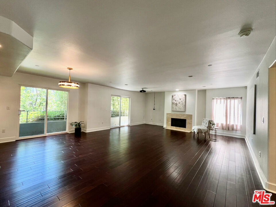 Properties 3 7249 Franklin Avenue 101