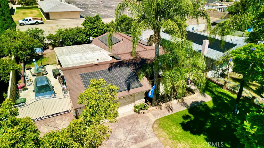 2152 S Cherry