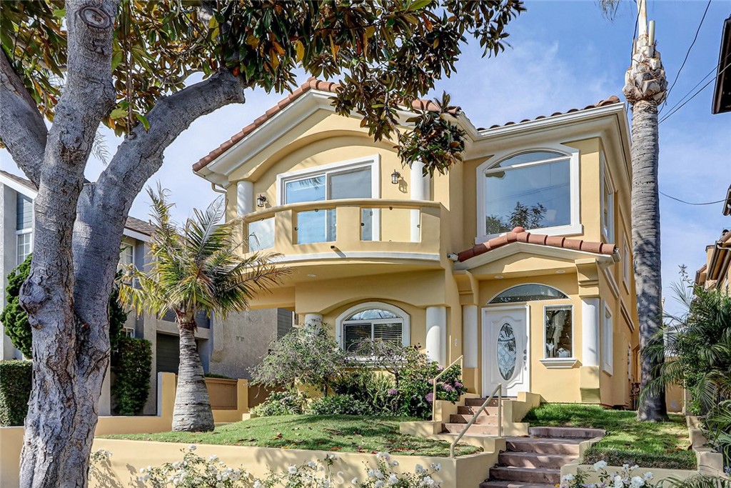 602 N Juanita Avenue A