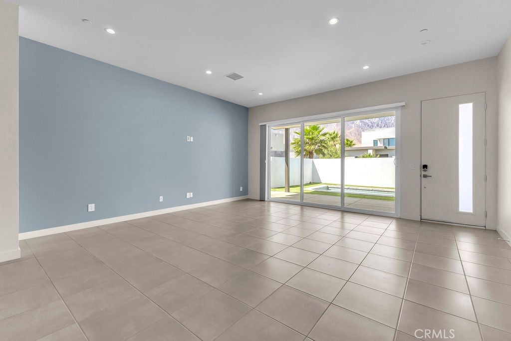 3712 Ambassador Drive