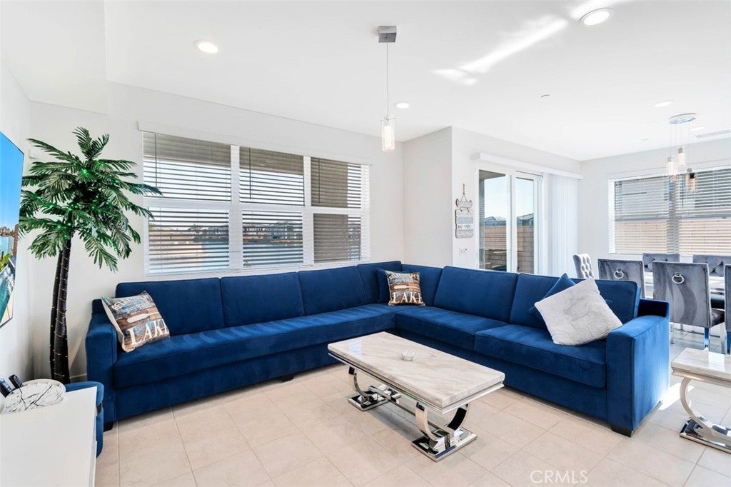 43180 Portuale Court