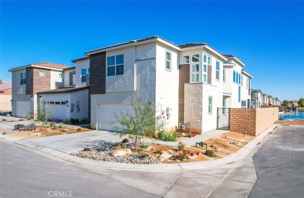43180 Portuale Court