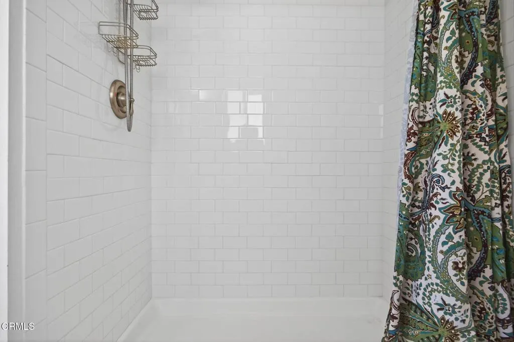 Ojai, California 93023, United States, 3 Bedrooms Bedrooms, ,3 BathroomsBathrooms,Residential,Active,170459