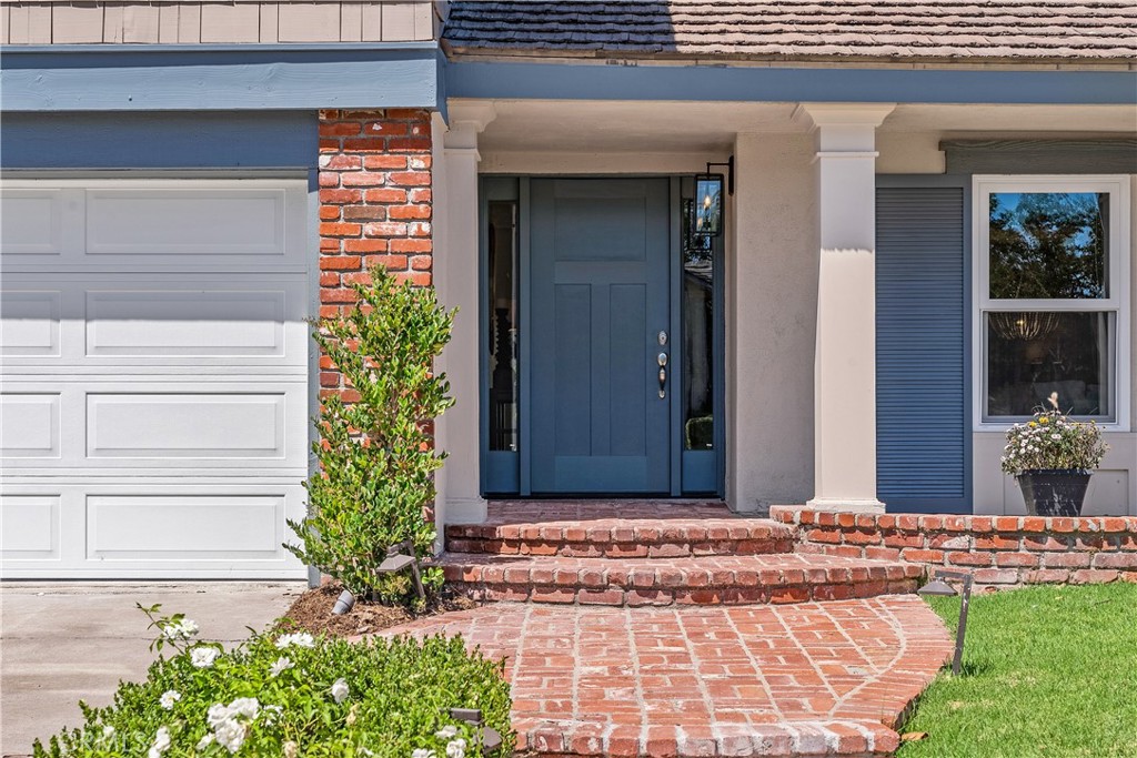 29141 Bobolink Drive