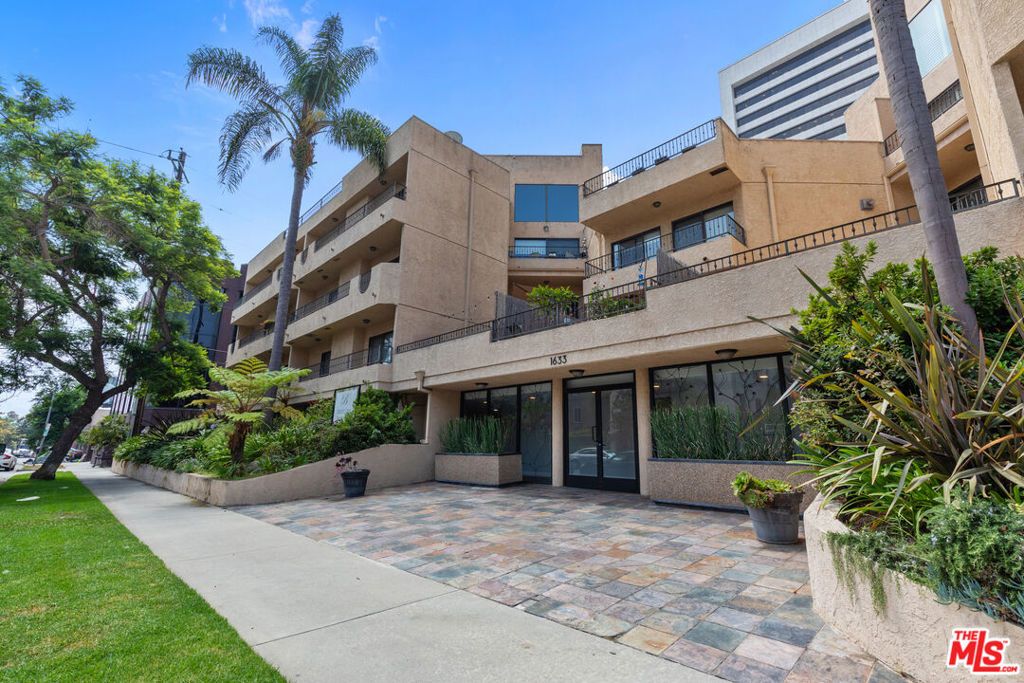 Photo of 1633 S Bentley Avenue #103, Los Angeles, CA 90025 (MLS # 25578905)