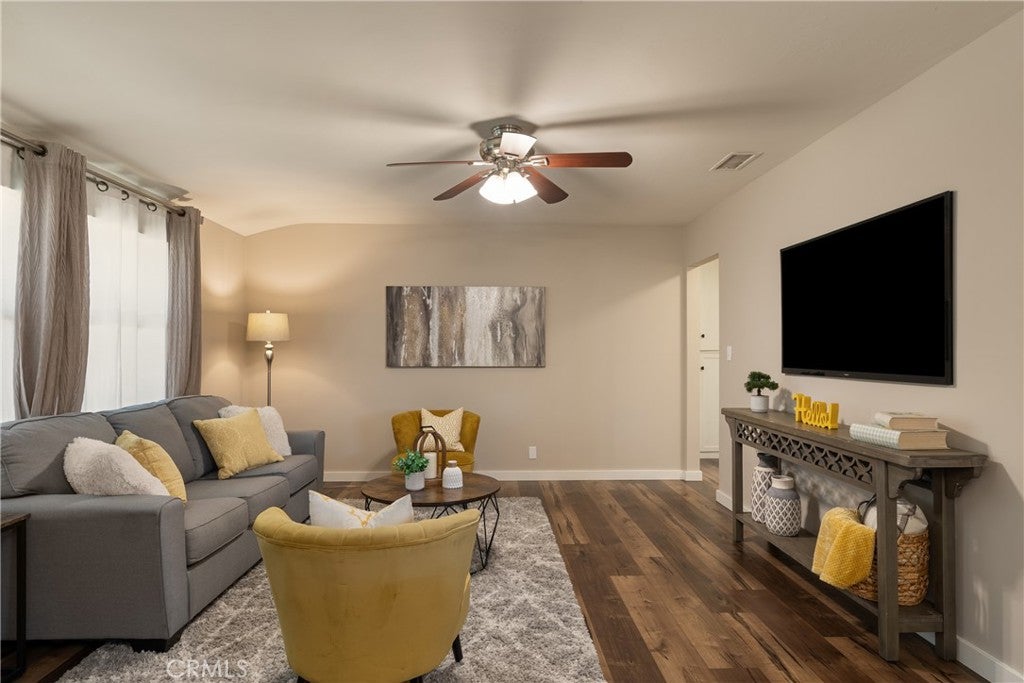 686 N Ukiah Way