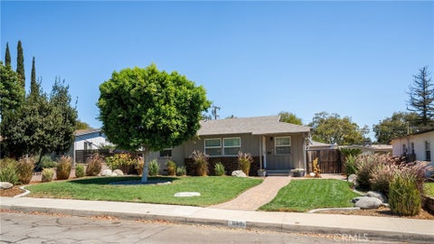 Photo of 686 N Ukiah Way, Upland, CA 91786 (MLS # CV26192573)