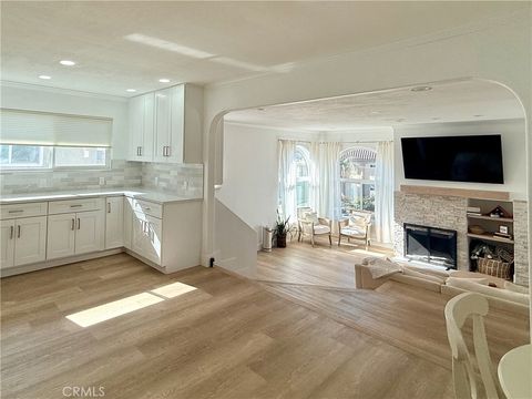 Photo of 33932 Silver Lantern St #B, Dana Point, CA 92629 (MLS # LG26006519)