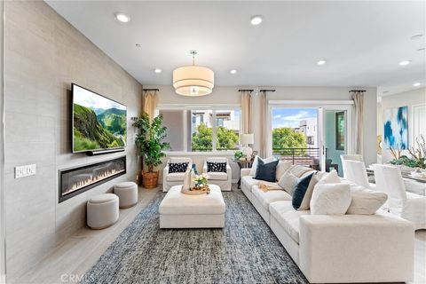 419 Transport Tustin CA 92782