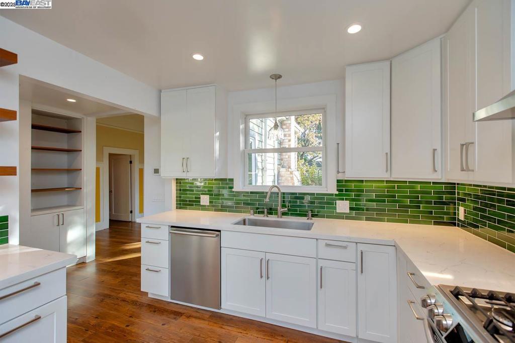 WEST END - Residential