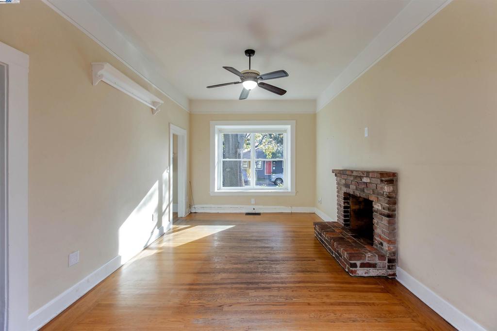 WEST END - Residential