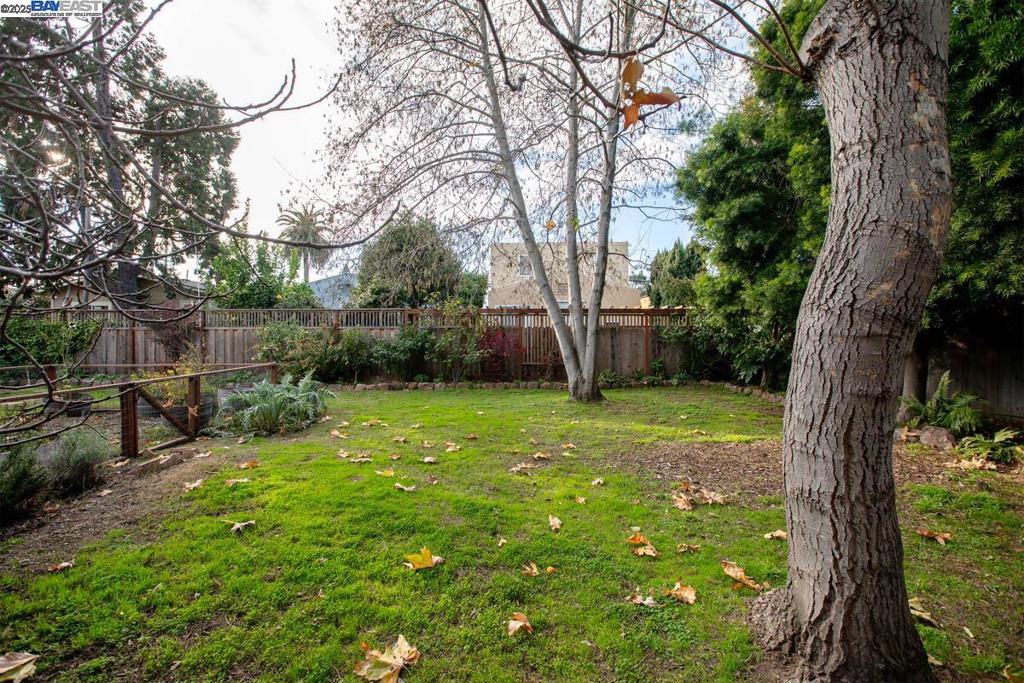 WEST END - Residential