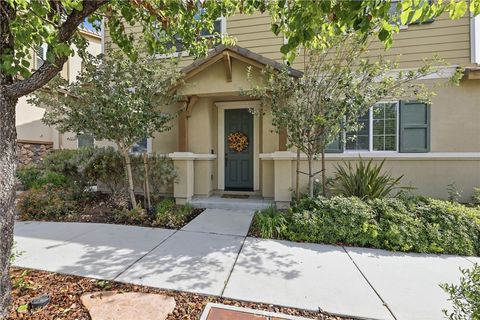 Photo of 27471 Poppy Court, Saugus, CA 91350 (MLS # SR26071101)