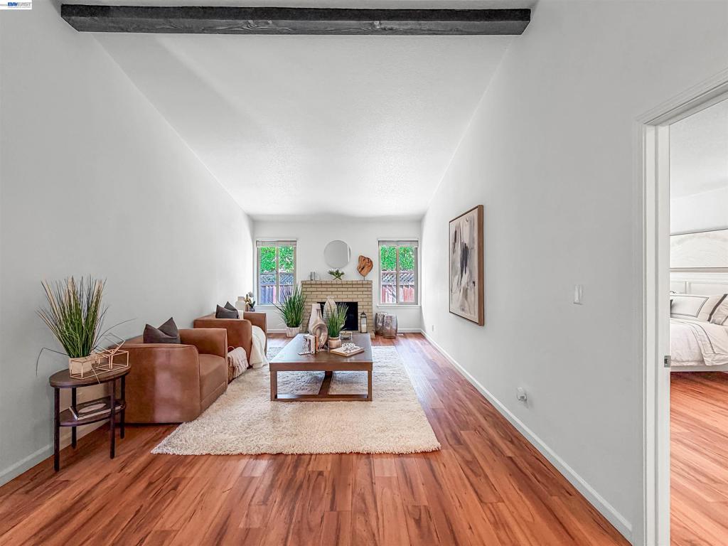 5551 Guadalupe Ct
