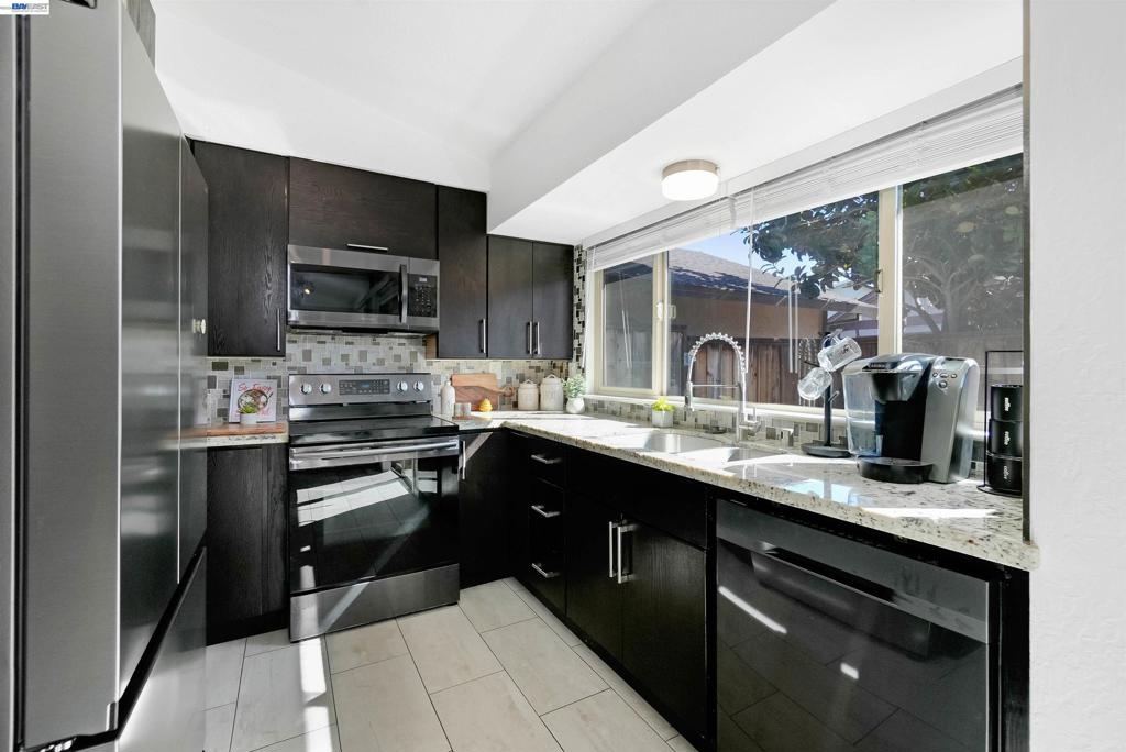 5551 Guadalupe Ct