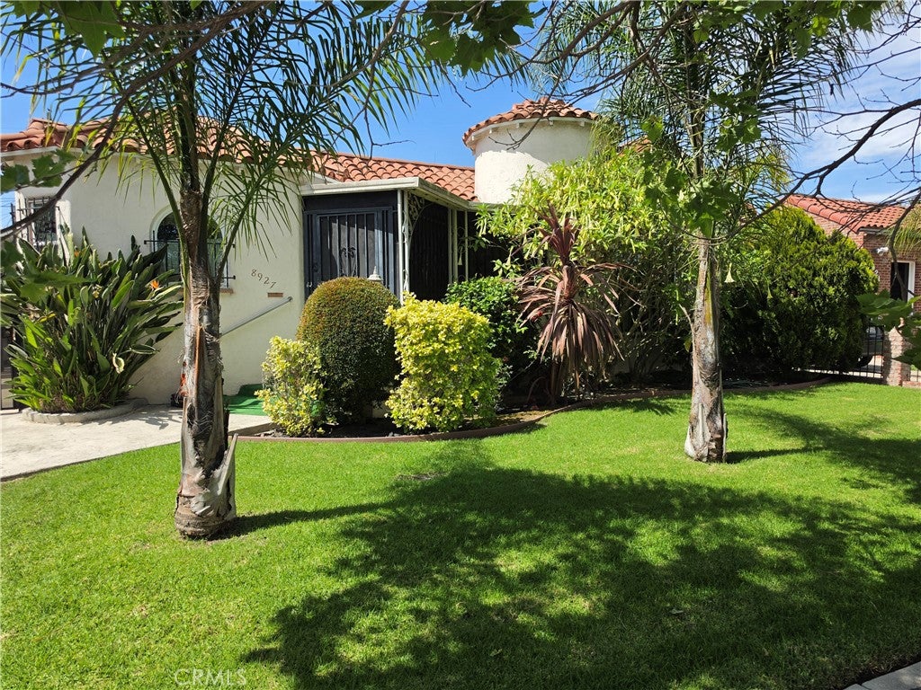 8927 S Denker Avenue, Los Angeles CA 90047