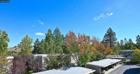 Photo of 1361 Singingwood Ct Ct #7, Walnut Creek, CA 94595 (MLS # 41139058)