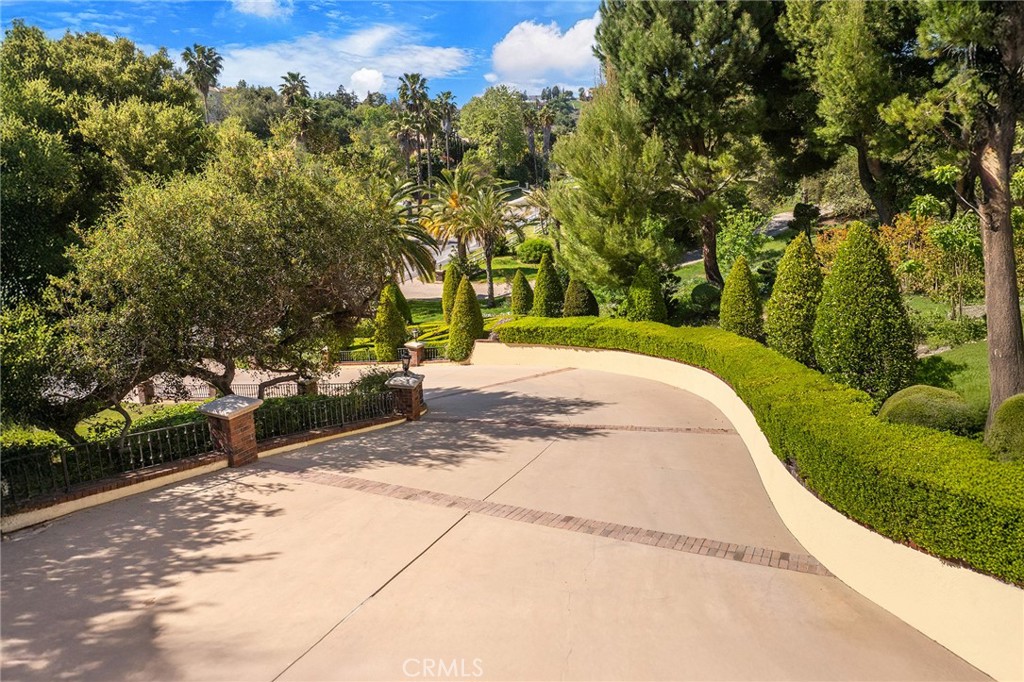 2668 Clear Creek Lane