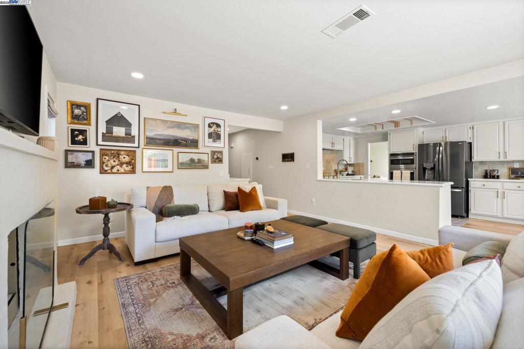 CROW CANYON - Residential