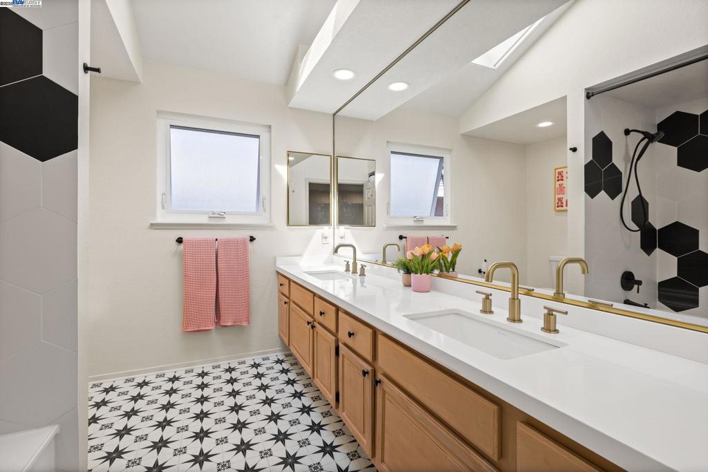 CROW CANYON - Residential