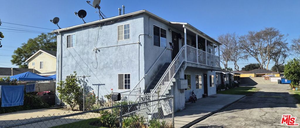 7025 Vinevale Avenue