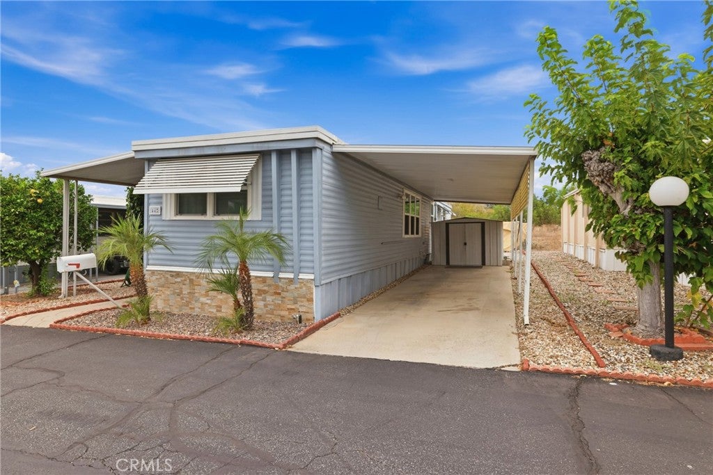 1255 Amethyst Ave. 44