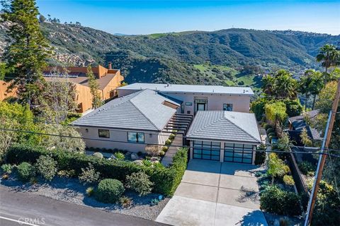 Photo of 2305 Temple Hills Dr, Laguna Beach, CA 92651 (MLS # LG26034705)