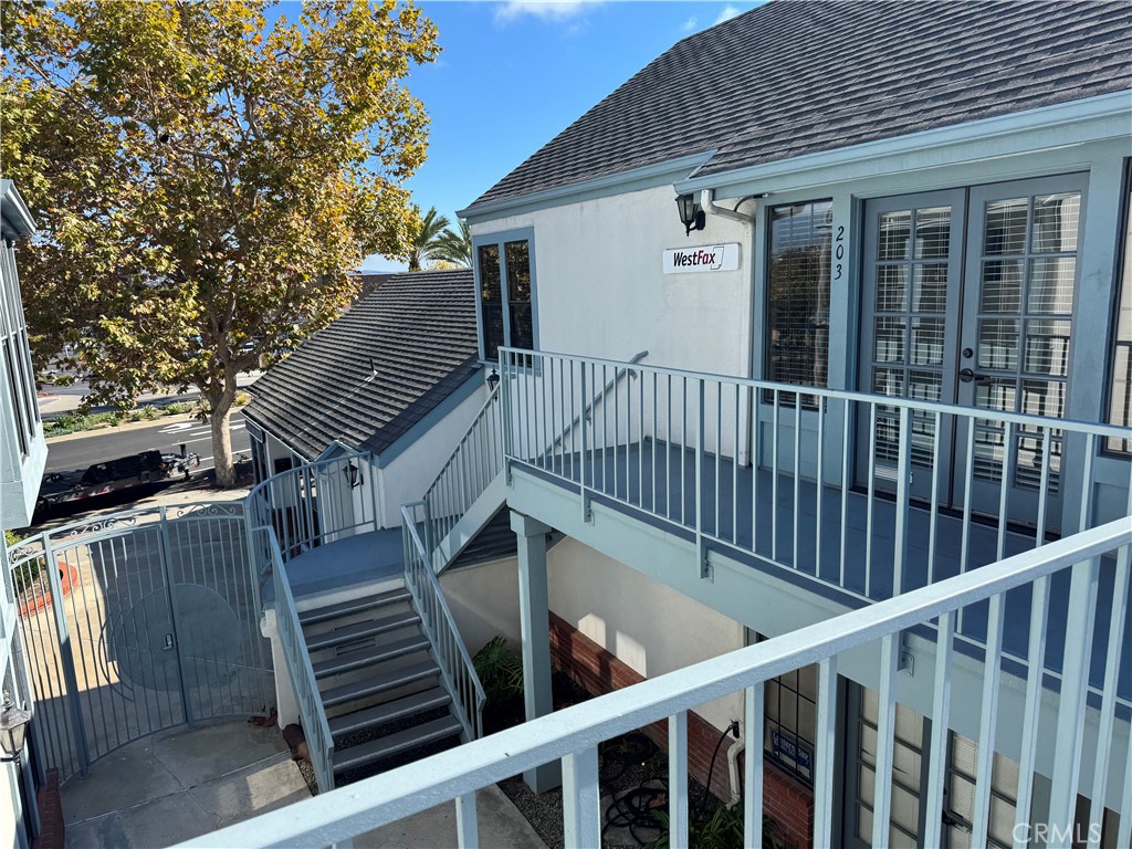 34179 Golden Lantern 203