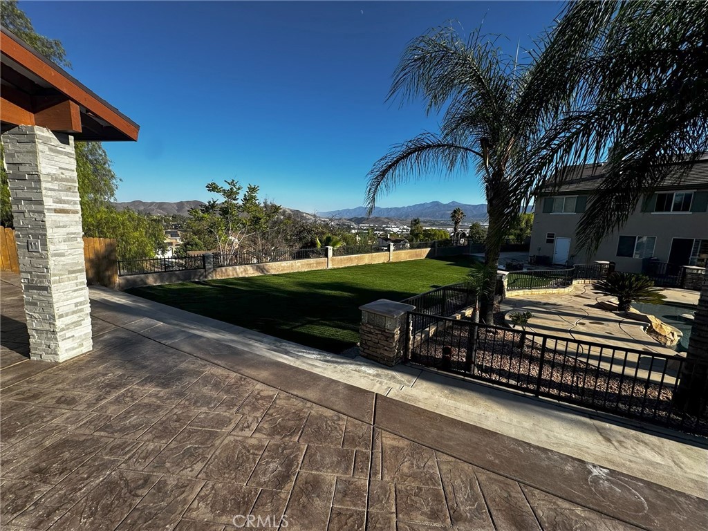 1851 Caitlin Circle