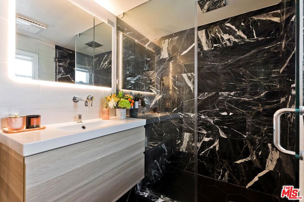 8155 Manitoba Street 12