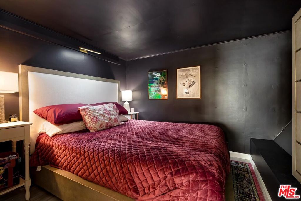 8155 Manitoba Street 12