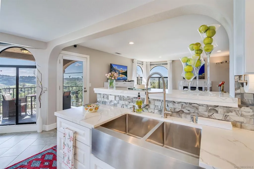 Rancho Santa Fe, California 92067, United States, 4 Bedrooms Bedrooms, ,4 BathroomsBathrooms,Residential,Active,2047