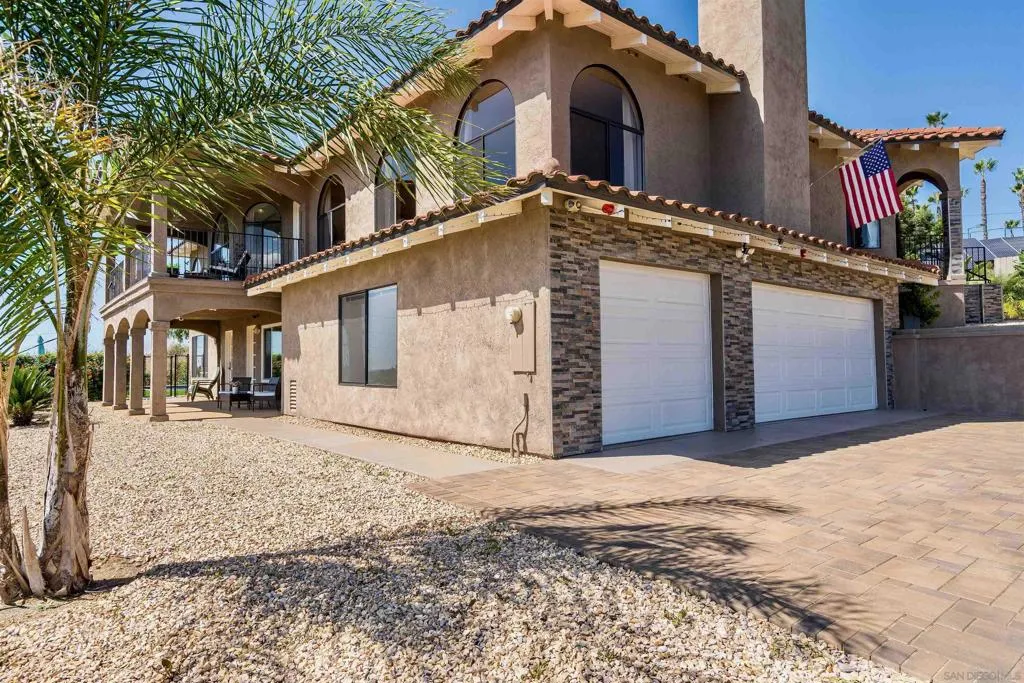 Rancho Santa Fe, California 92067, United States, 4 Bedrooms Bedrooms, ,4 BathroomsBathrooms,Residential,Active,2047