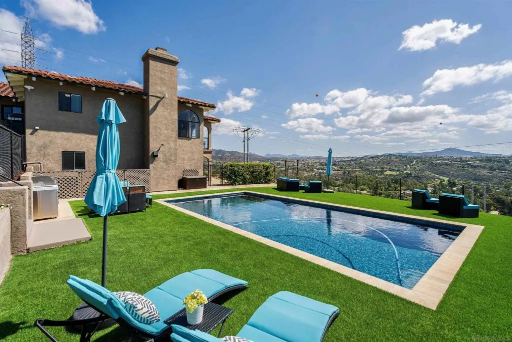 Rancho Santa Fe, California 92067, United States, 4 Bedrooms Bedrooms, ,4 BathroomsBathrooms,Residential,Active,2047