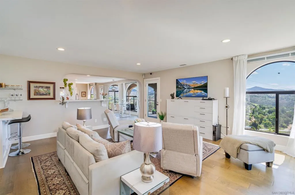 Rancho Santa Fe, California 92067, United States, 4 Bedrooms Bedrooms, ,4 BathroomsBathrooms,Residential,Active,2047