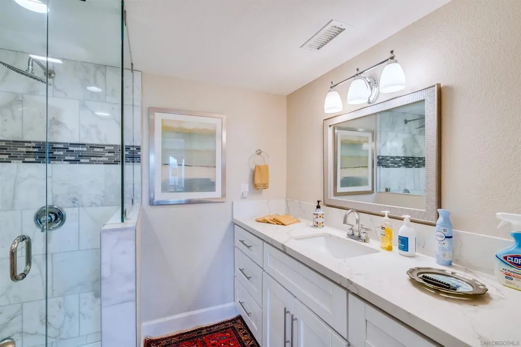 Rancho Santa Fe, California 92067, United States, 4 Bedrooms Bedrooms, ,4 BathroomsBathrooms,Residential,Active,2047