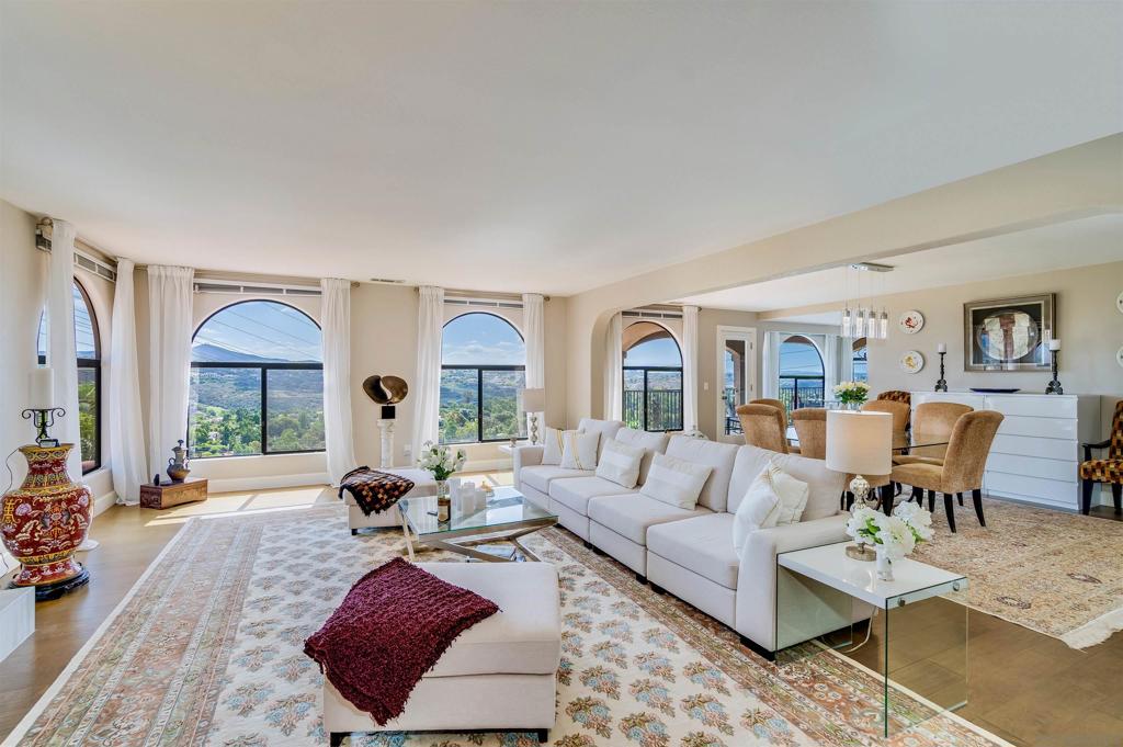 7087 Rancho Santa Fe View Ct