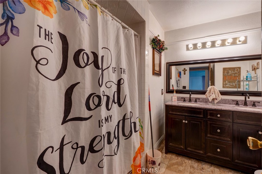 Picture for the property MC26054375, 4 beds, 2 baths