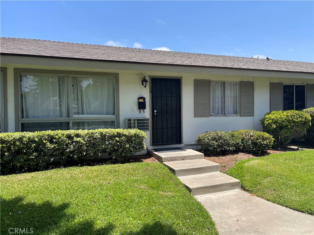Easy freeway access to the 5 & 55 freeways Quiet community, with pool and spa, with green belt in the front of the unit. Unit has a 2 bedrooms and 2 bathrooms with a den that can potentially can be use as extra bedroom. Unit is vacant.