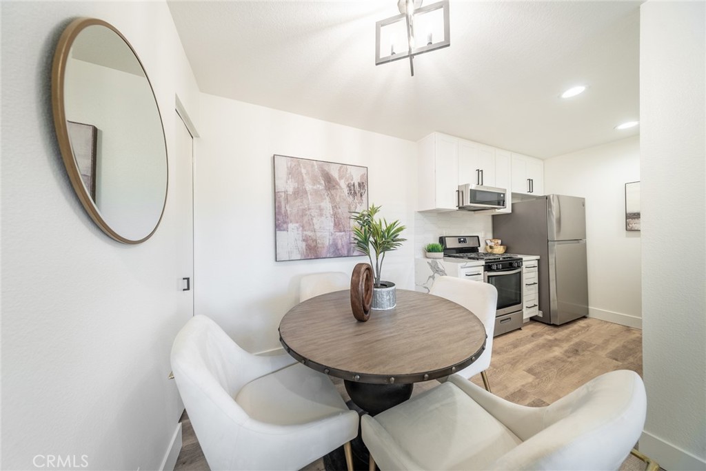 Las Flores (R2) (LF) - Residential